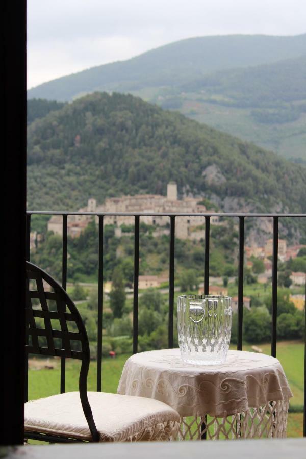 Il Castello Sul Lago Arrone Exterior foto